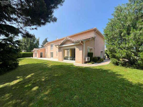 Maison de maître à vendre à Bourg-en-Bresse dans l'Ain (01000), ref :   
CONVERT