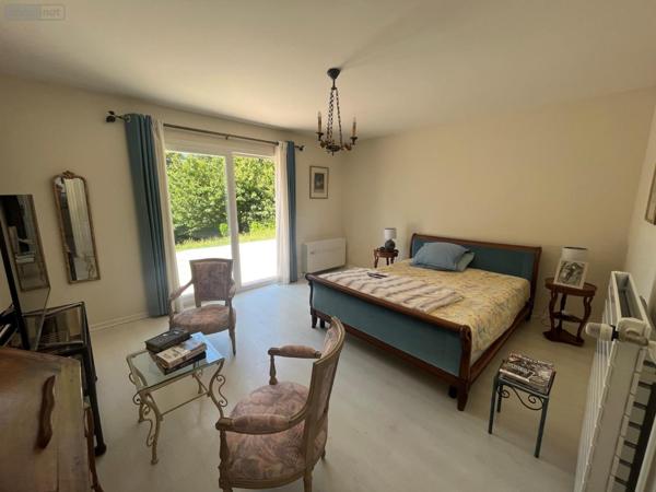 Maison de maître à vendre à Bourg-en-Bresse dans l'Ain (01000), ref :   
CONVERT