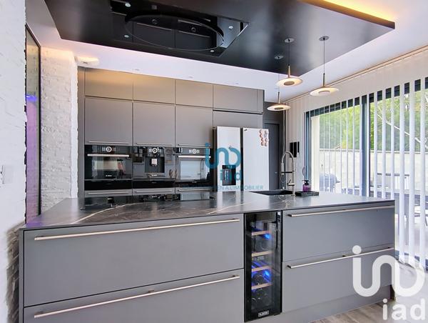 Maison à vendre 8 pièces 173 m² Fontenay-Trésigny