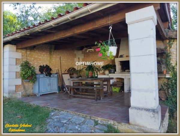 Maison à vendre 5 pièces CHALAIS (16)