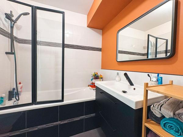 Appartement de 87 m2 avec terrasse de 61m2 et parking - Nantes