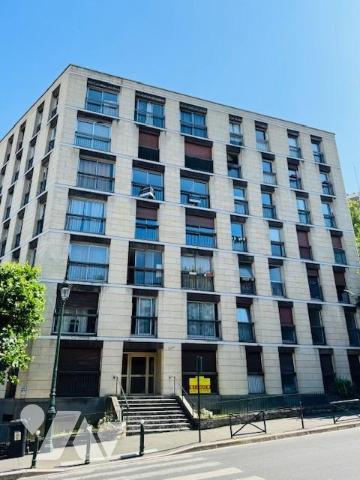 PUTEAUX - PROXIMITE GARE DE PUTEAUX (T2) ET MAIRIE