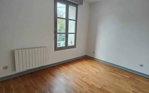 Appartement à louer    2 pièces •  Quincy-Voisins