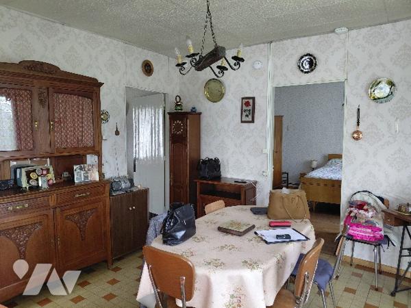 Une maison à usage d'habitation.