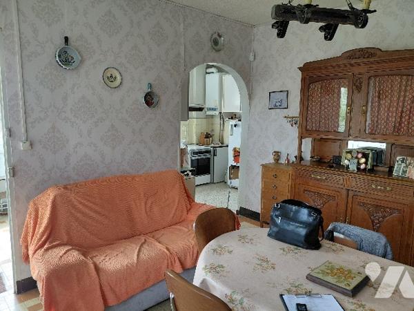 Une maison à usage d'habitation.