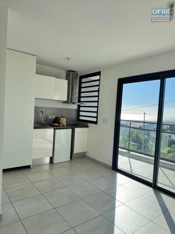 A louer bel appartement récent de type F1 sur la résidence Castel Roc Bois de Nèfles à Sainte Clotilde.