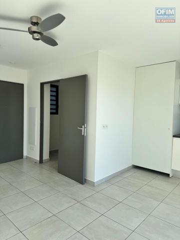 A louer bel appartement récent de type F1 sur la résidence Castel Roc Bois de Nèfles à Sainte Clotilde.