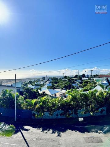 A louer bel appartement récent de type F1 sur la résidence Castel Roc Bois de Nèfles à Sainte Clotilde.
