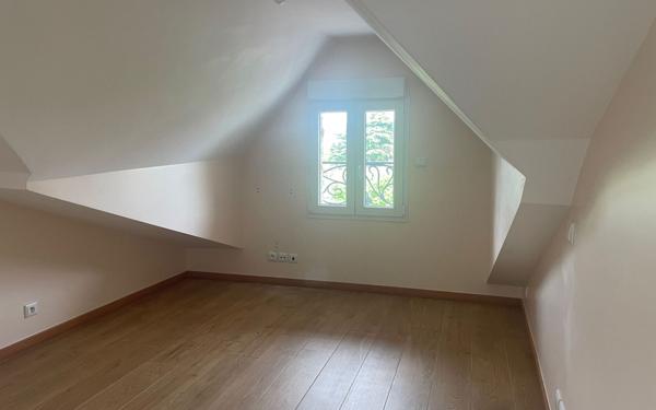 Appartement à vendre    4 pièces • 89 m2 Saint-Maur-des-Fossés