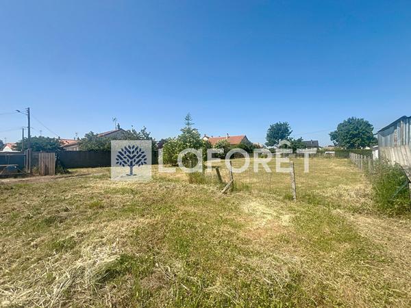 Achat terrain près de ARGENTON L EGLISE - 893 m² - 20 640 €