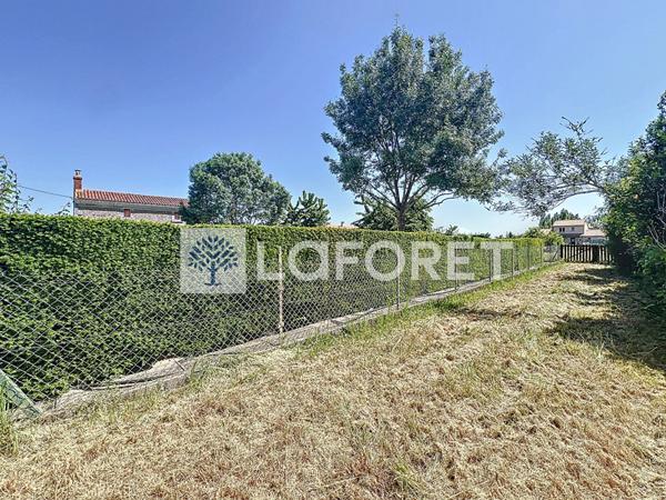 Achat terrain près de ARGENTON L EGLISE - 893 m² - 20 640 €