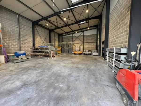 Local/bureau à vendre à l'ouest de Caen proche aeroport