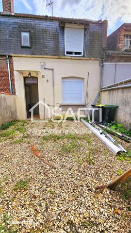 Idéal 1er achat ou investissement locatif : Maison de ville de 4 pièces avec cour, jardinet avec batiment proche hyper centre