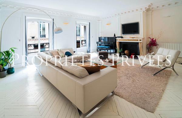 PARIS 8 FAUBOURG SAINT-HONORÉ , APPARTEMENT FAMILIAL DE 197 M² , 5 PIÈCES , 4 CHAMBRES