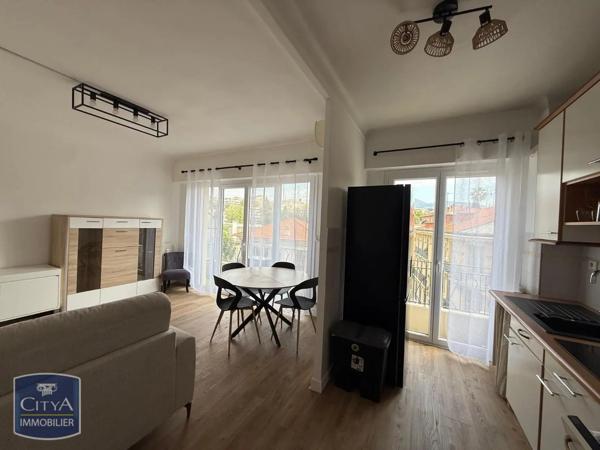 Appartement à louer 3 pièces 59.77m² Nice (06100)