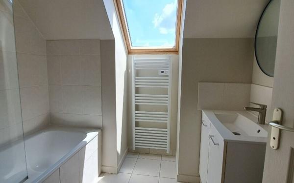 Appartement à louer    3 pièces •  Lafraye