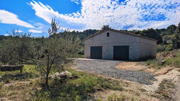Bâtiment et terrain