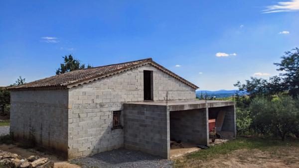 Bâtiment et terrain