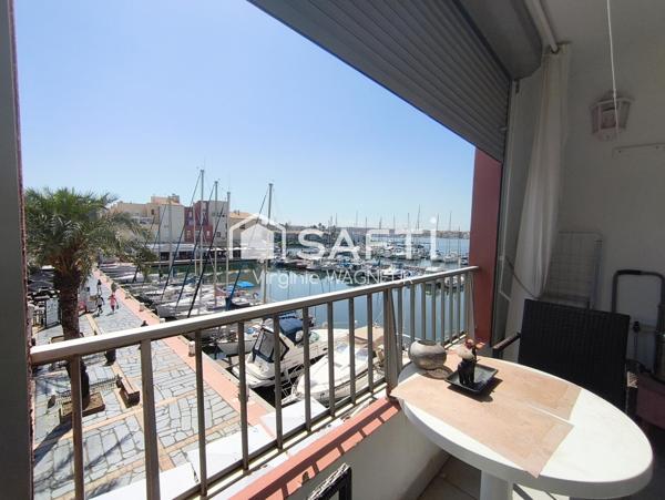 Secteur Malfato, au calme, studio climatisé, en parfait état.