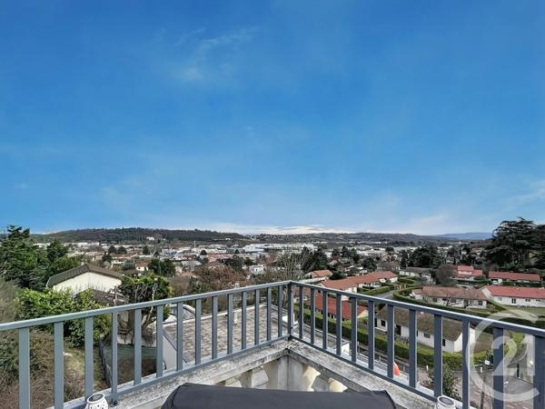 Maison à vendre  8 pièces - 324,50 m 2   DECINES CHARPIEU  - 69