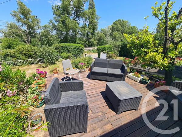 Maison à vendre  8 pièces - 324,50 m 2   DECINES CHARPIEU  - 69