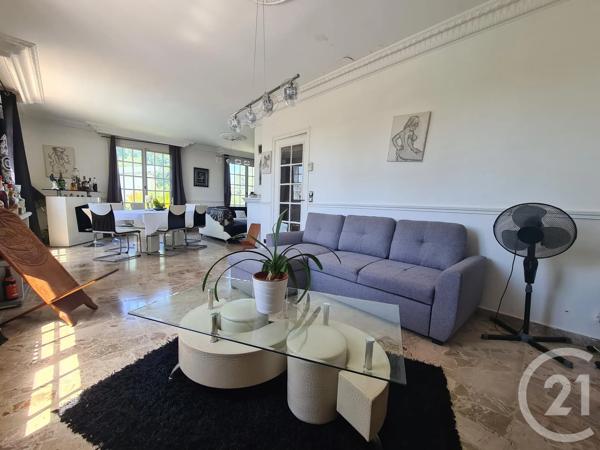 Maison à vendre  8 pièces - 324,50 m 2   DECINES CHARPIEU  - 69