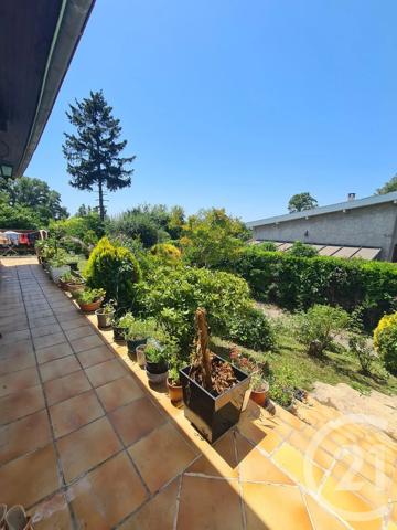 Maison à vendre  8 pièces - 324,50 m 2   DECINES CHARPIEU  - 69