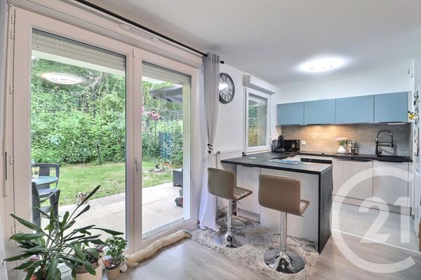 Appartement F4 à vendre  4 pièces - 83,67 m2 VAUJOURS - 93