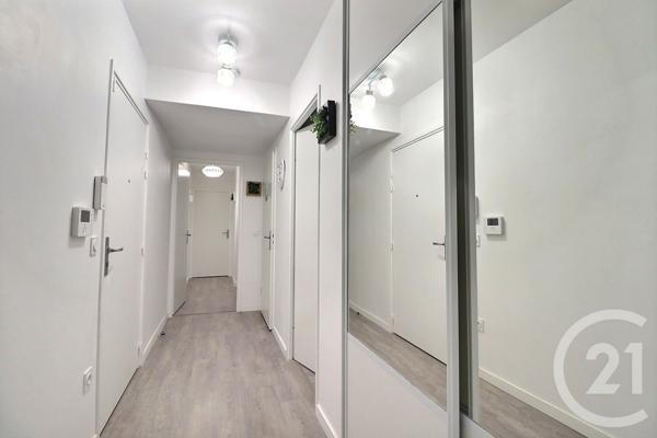 Appartement F4 à vendre  4 pièces - 83,67 m2 VAUJOURS - 93