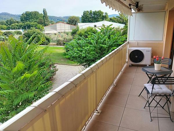 Appartement T3/4 avec terrasse - Brignoles