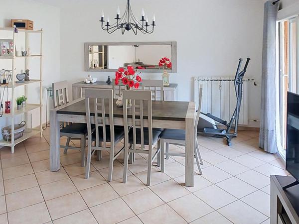 Appartement T3/4 avec terrasse - Brignoles