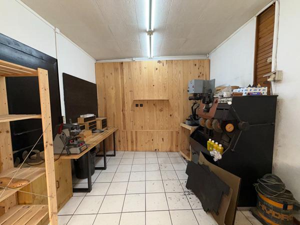 LOCAL COMMERCIAL A CARCASSONNE - MURS