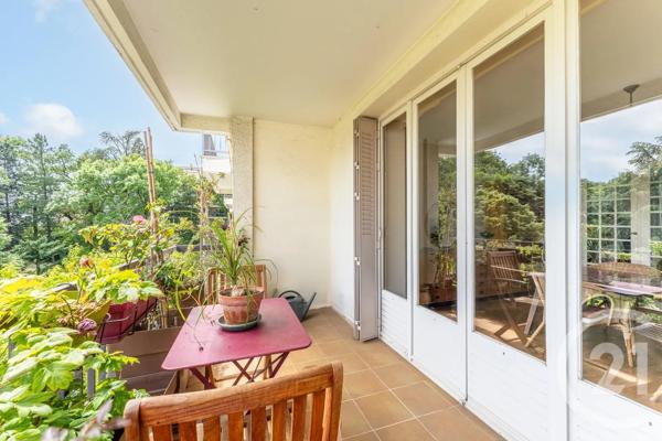Appartement F4 à vendre  4 pièces - 82 m 2   ST PRIEST  - 69
