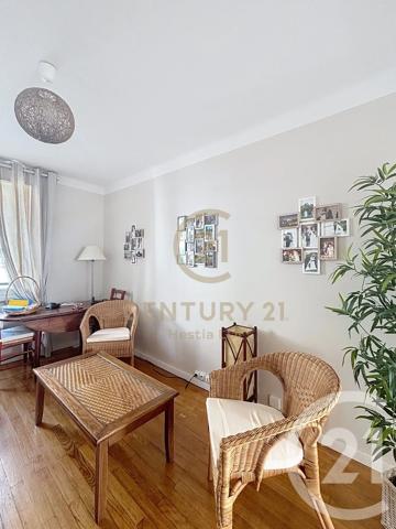 Appartement F4 à vendre  4 pièces - 82 m 2   ST PRIEST  - 69