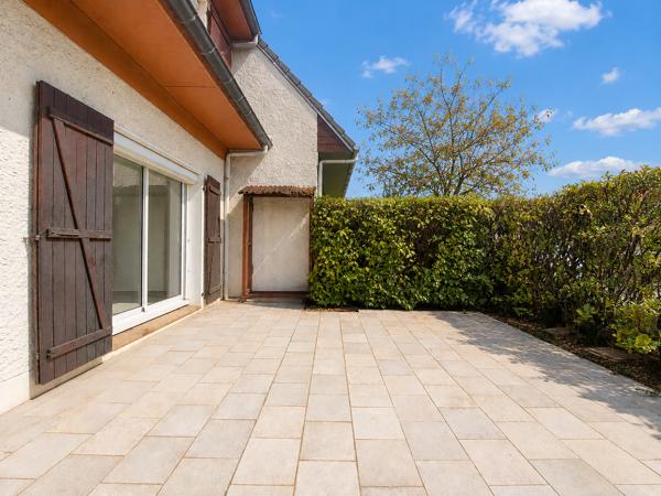 Maison
         5 pièces
        - 126 m² 350 000 € *