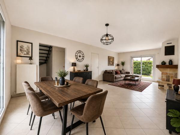 Maison
         5 pièces
        - 126 m² 350 000 € *
