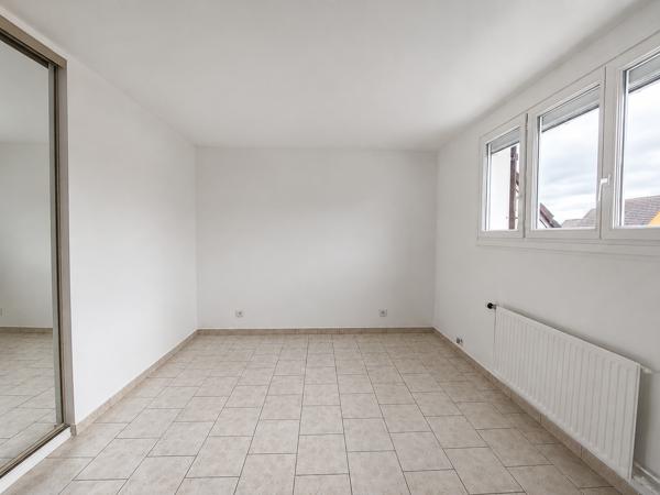 Maison
         5 pièces
        - 126 m² 350 000 € *