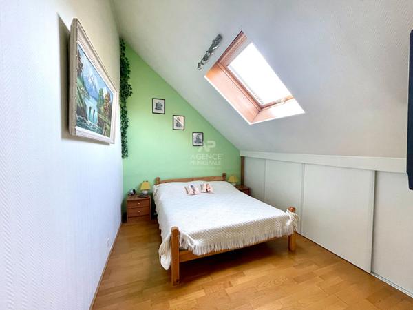 Maison Eragny 7 pièce(s) 195 m2 €749 900 ** - Référence 7167