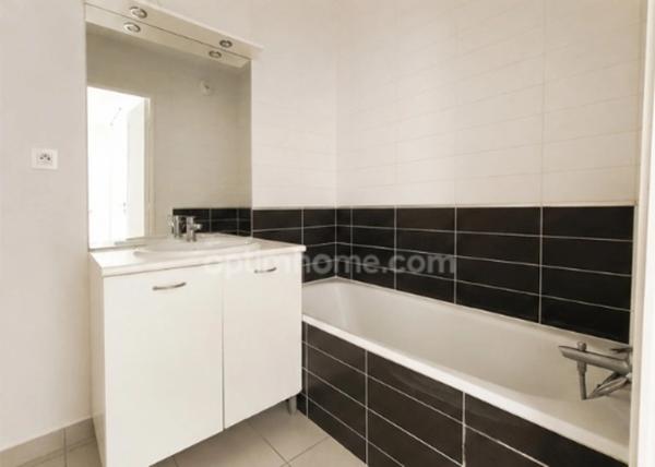 T3 de 62m2 avec loggia et box - Petite résidence en plein centre de Collonges-au-Mont-d’Or
