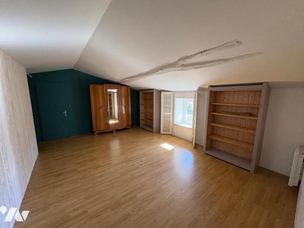 BEAUSSAIS-VITRE Maison ancienne 3 chambres, 1 bureau 