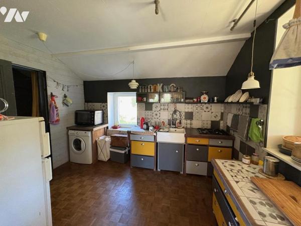 BEAUSSAIS-VITRE Maison ancienne 3 chambres, 1 bureau 