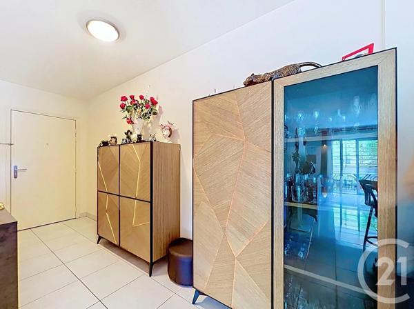 Appartement T3 à vendre  3 pièces - 78,54 m 2   ST RAPHAEL  - 83