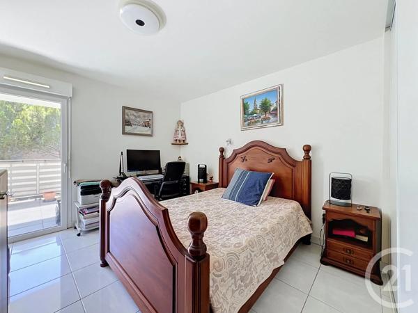 Appartement T3 à vendre  3 pièces - 78,54 m 2   ST RAPHAEL  - 83