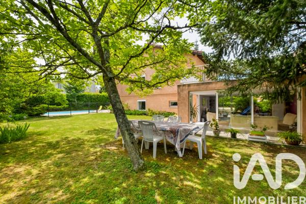 Maison à vendre 9 pièces 260 m² Lentilly