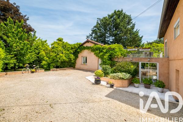 Maison à vendre 9 pièces 260 m² Lentilly