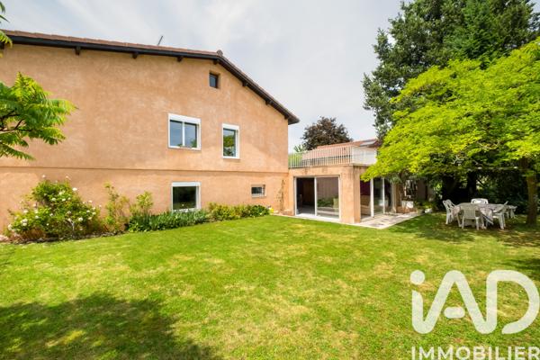 Maison à vendre 9 pièces 260 m² Lentilly