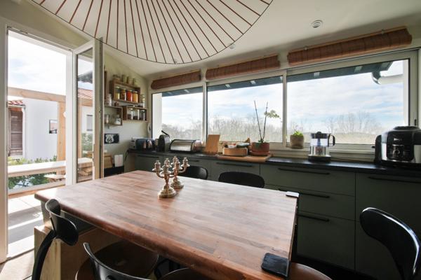 ARBONNE Maison moderne avec piscine et vue sur le magnifique Pays Basque