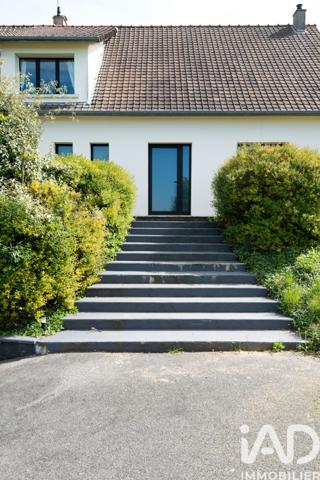 Maison à vendre 5 pièces 230 m² Saint-Fuscien