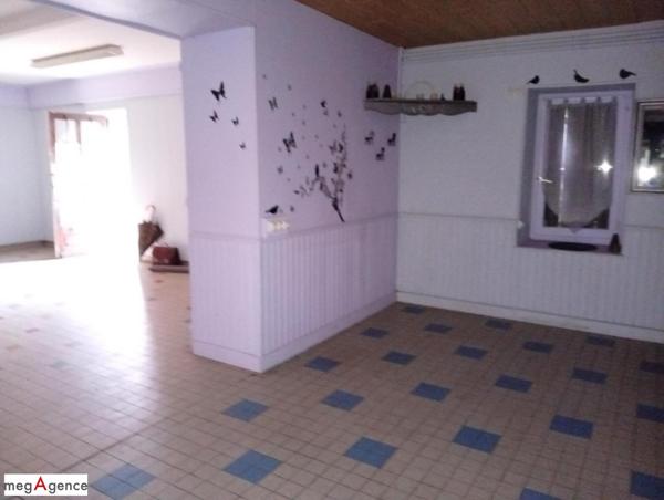 Local Commercial à BOST, 03300 - 5 pièces 350m²