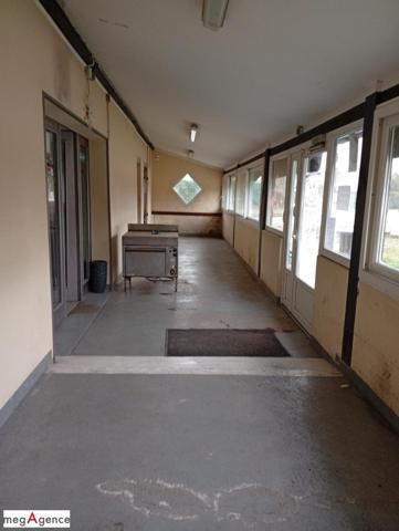 Local Commercial à BOST, 03300 - 5 pièces 350m²